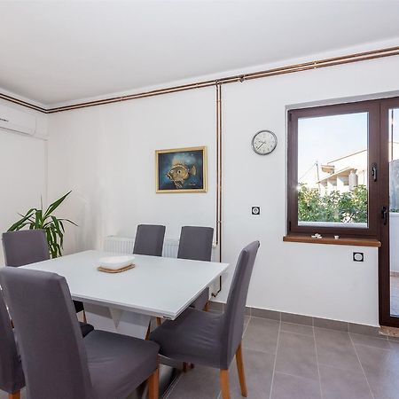 Apartments Snjezana Tisno Zewnętrze zdjęcie