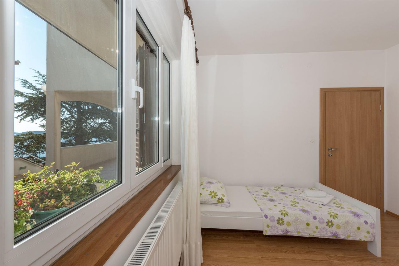 Apartments Snjezana Tisno Zewnętrze zdjęcie