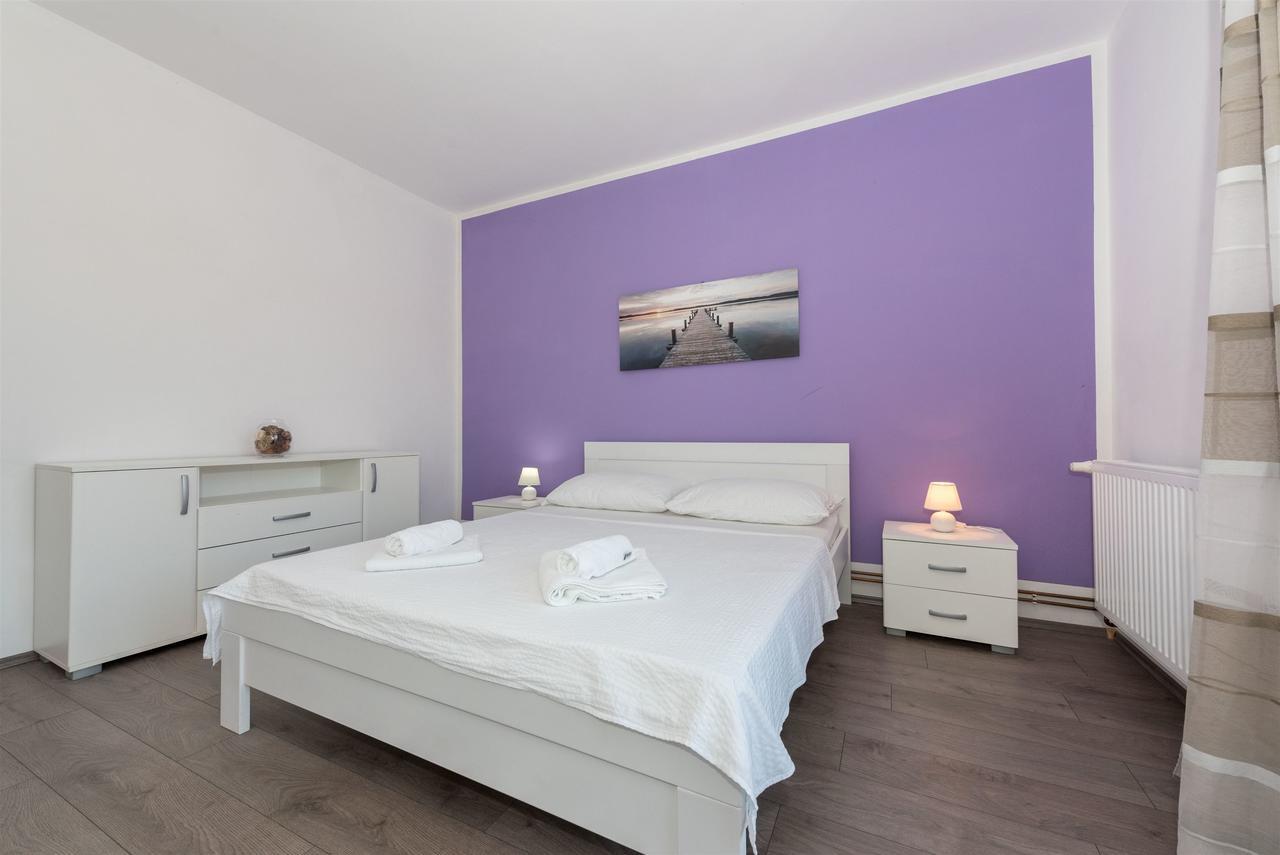 Apartments Snjezana Tisno Zewnętrze zdjęcie