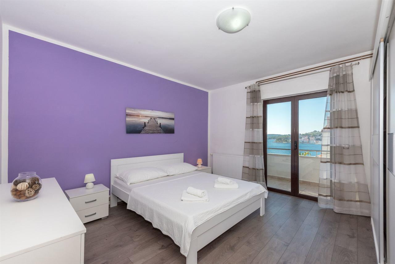 Apartments Snjezana Tisno Pokój zdjęcie