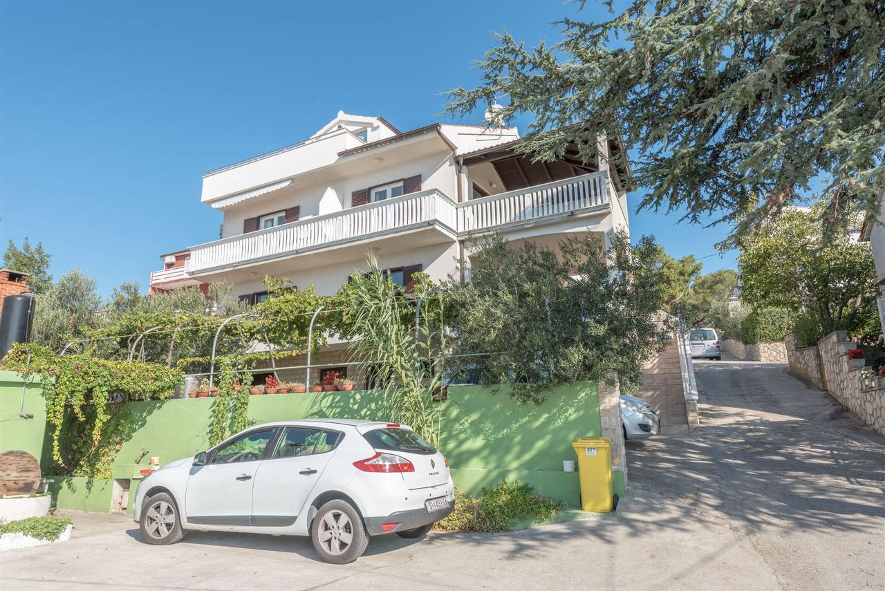 Apartments Snjezana Tisno Zewnętrze zdjęcie