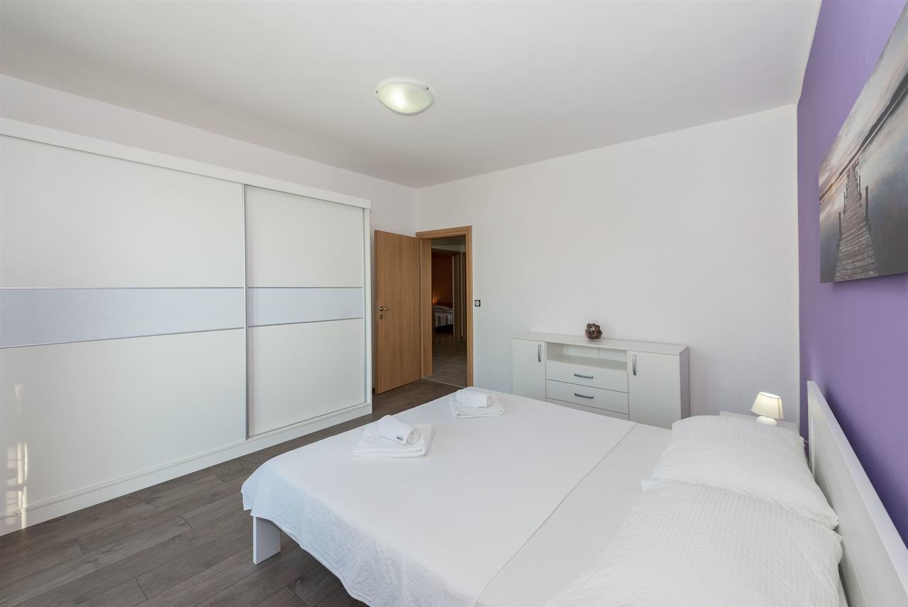 Apartments Snjezana Tisno Zewnętrze zdjęcie