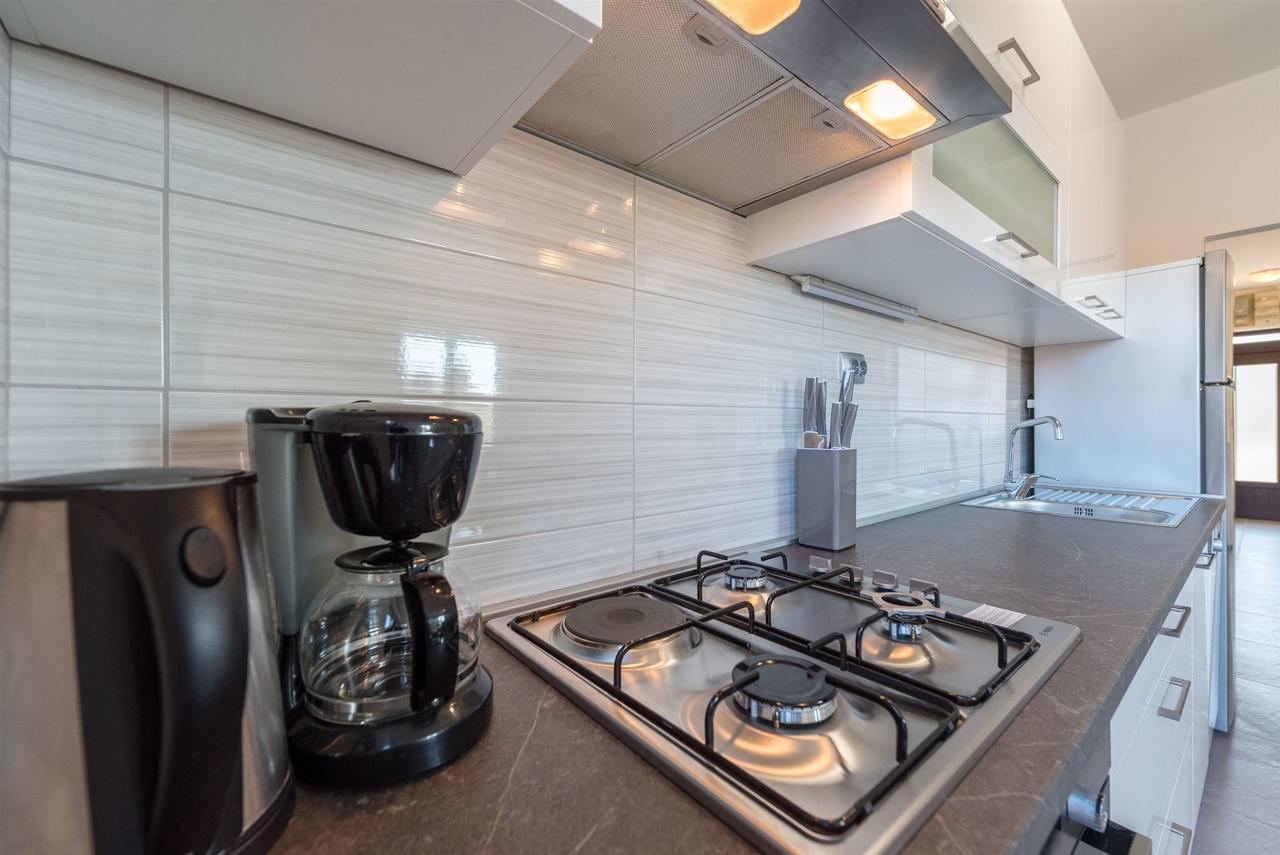 Apartments Snjezana Tisno Zewnętrze zdjęcie